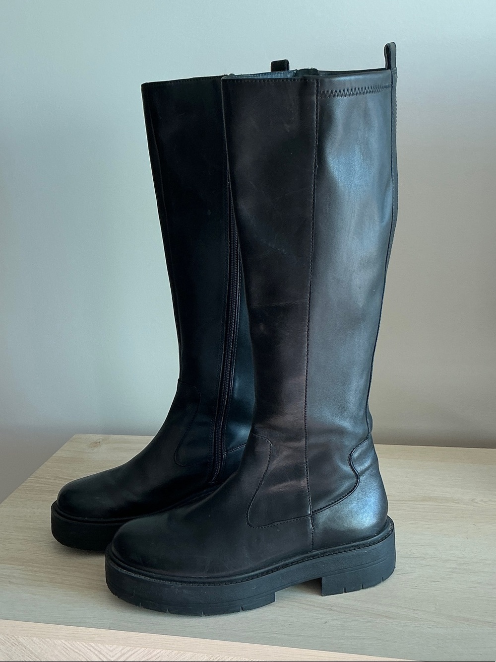 Geox Classic Black Leather Knee-High Boots - Women size 9